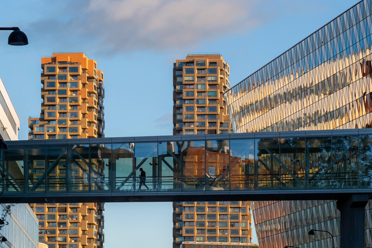 Four Reasons to Blend REITs and Private Real Estate